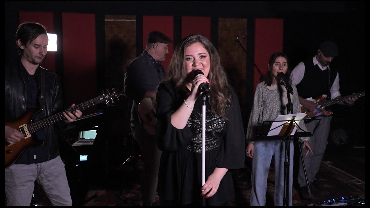 Diana's Roads - Trădători | Single Nou