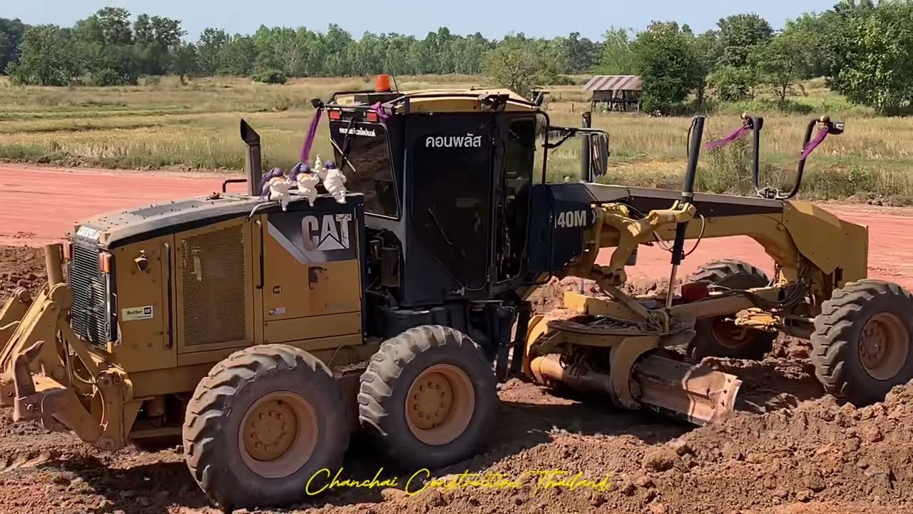 รถเกรด CATERPILLAR 140M VHP PLUS ใช้ใบมีดปาดล้มกองดินถมคันทาง งานเชื่อมทาง | EP.283