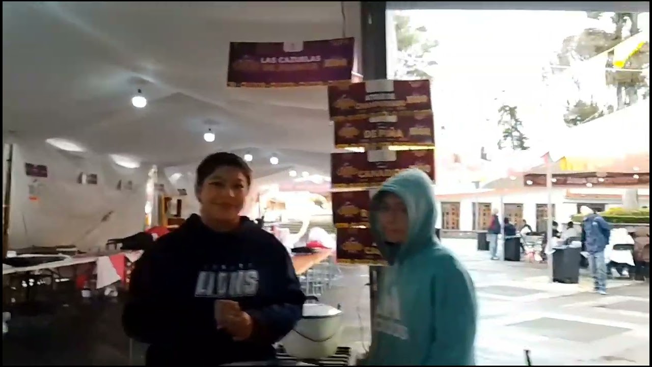Xico ver, pueblo mágico,preparativos para la venta en la feria del tamal canario 