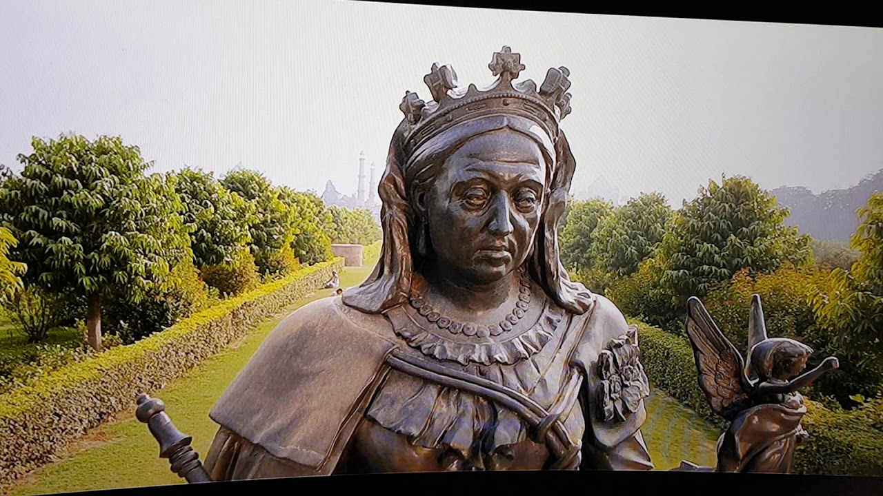 Queen Victoria and Abdul:An intense friendship that crossed class and racial lines --
