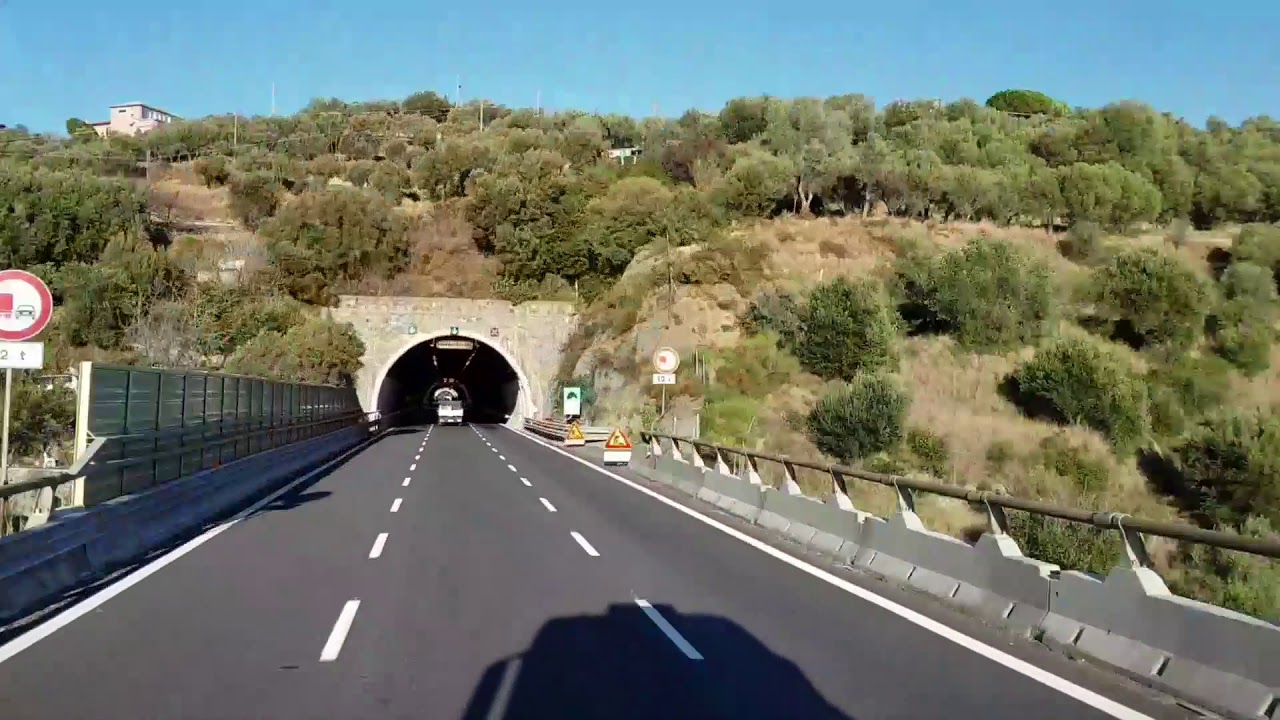 Italia~autostrada A-10 Ventimigilia-Genua