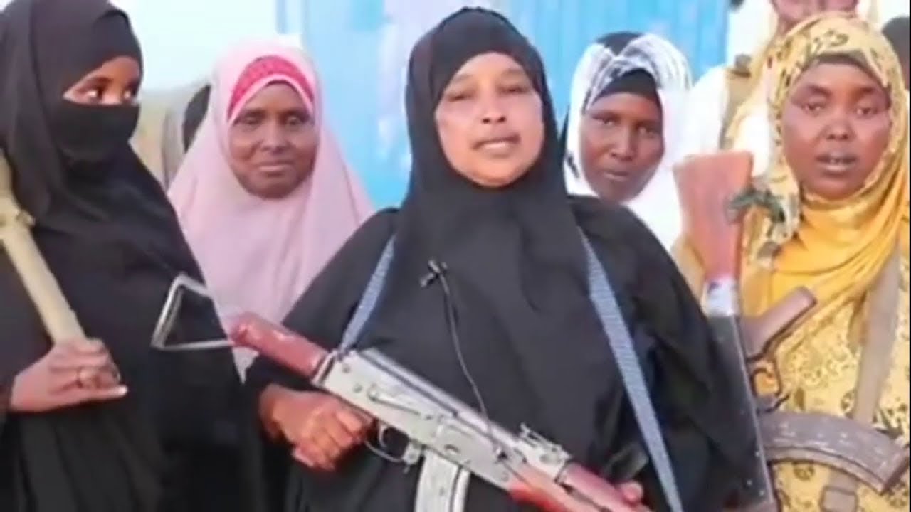 DEG DEG: Haweenka Beesha Mareexaan Oo Hubka Qaatay Dagaalka Gobalka Gedo Oo Meel Xun gaaray
