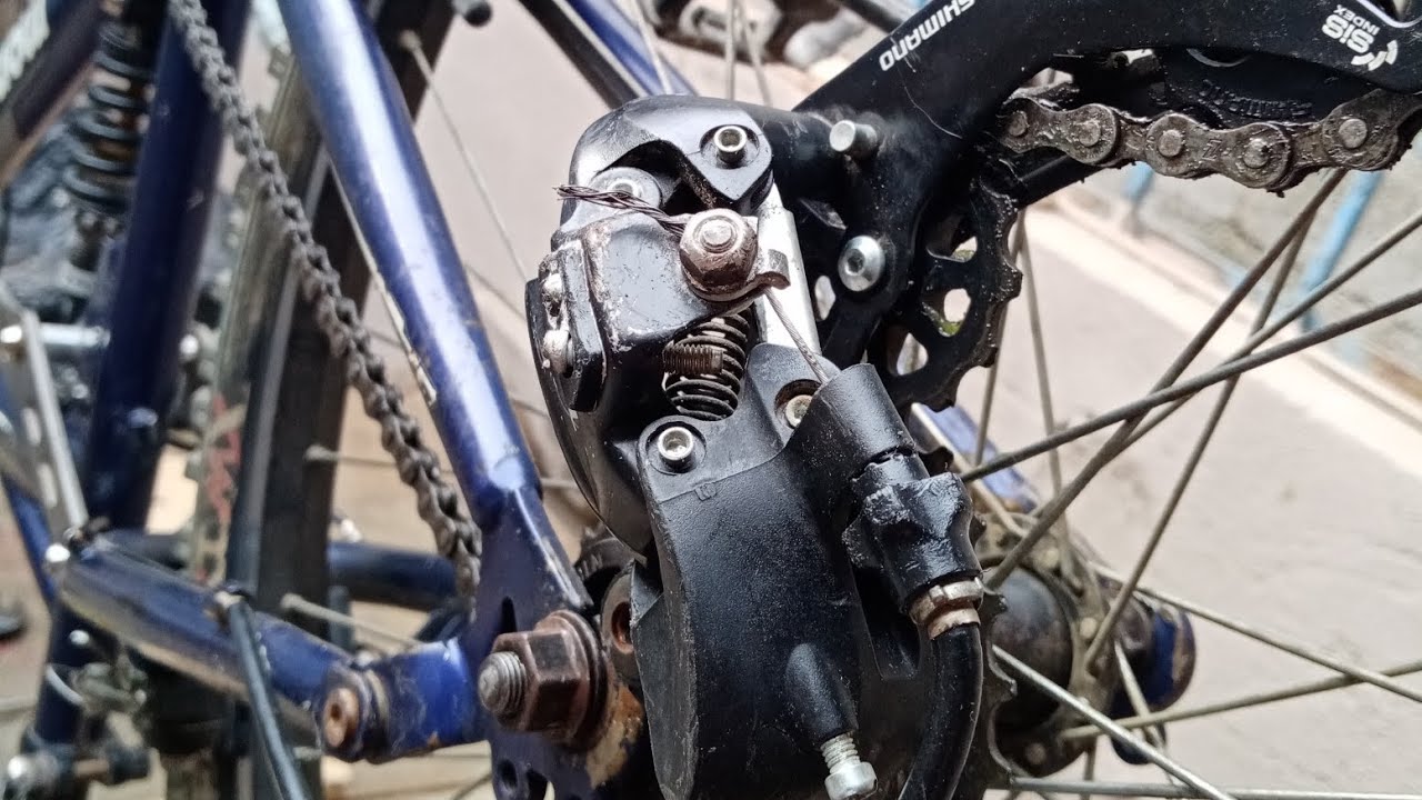 Cómo ajustar el cambio trasero de una bici facil