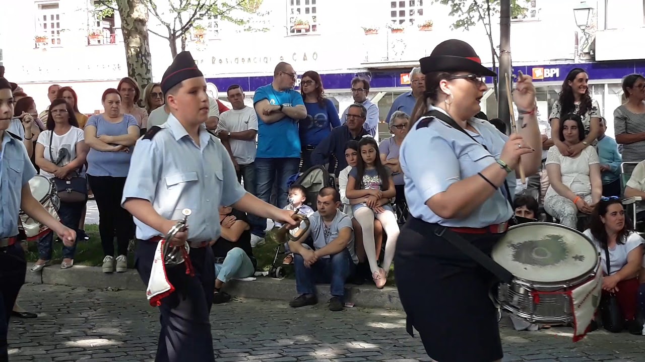 Fanfarra da Associaçâo Humanitaria dos Bombeiros Voluntarios de Peniche em Vila Verde