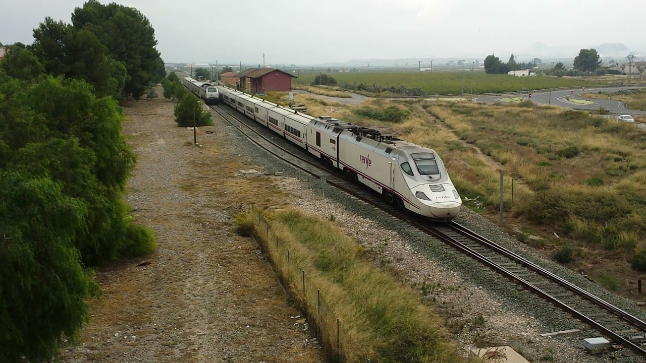 Relevo de series Talgo en Blanca-Abarán