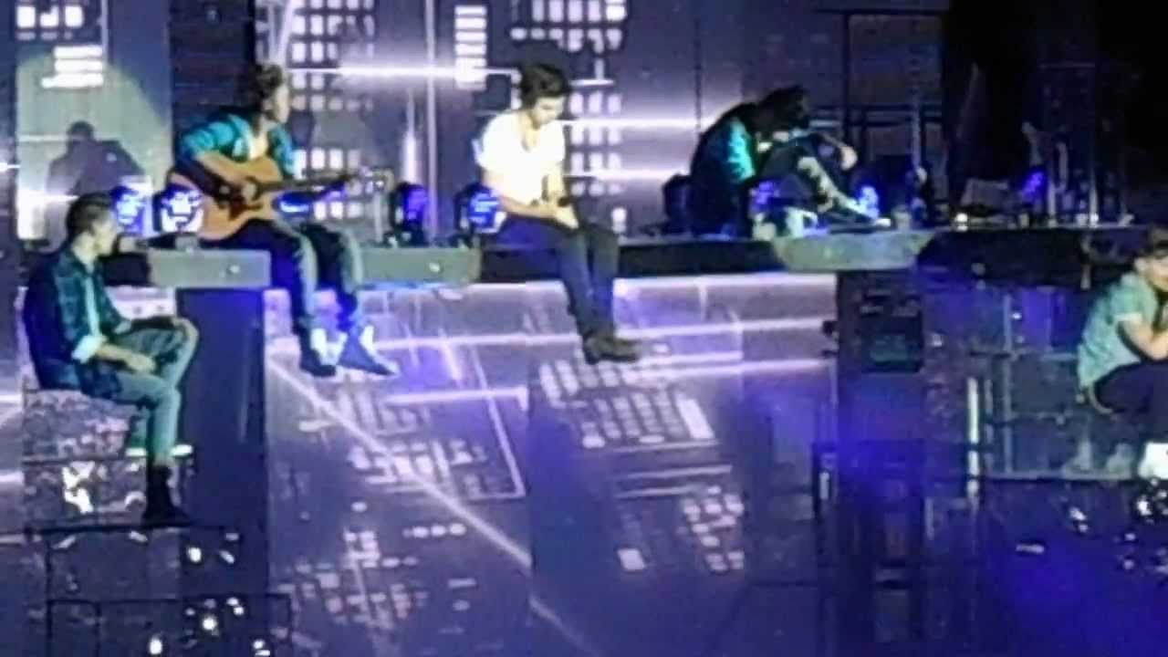 One Direction - Little Things- Glasgow 26/02/13