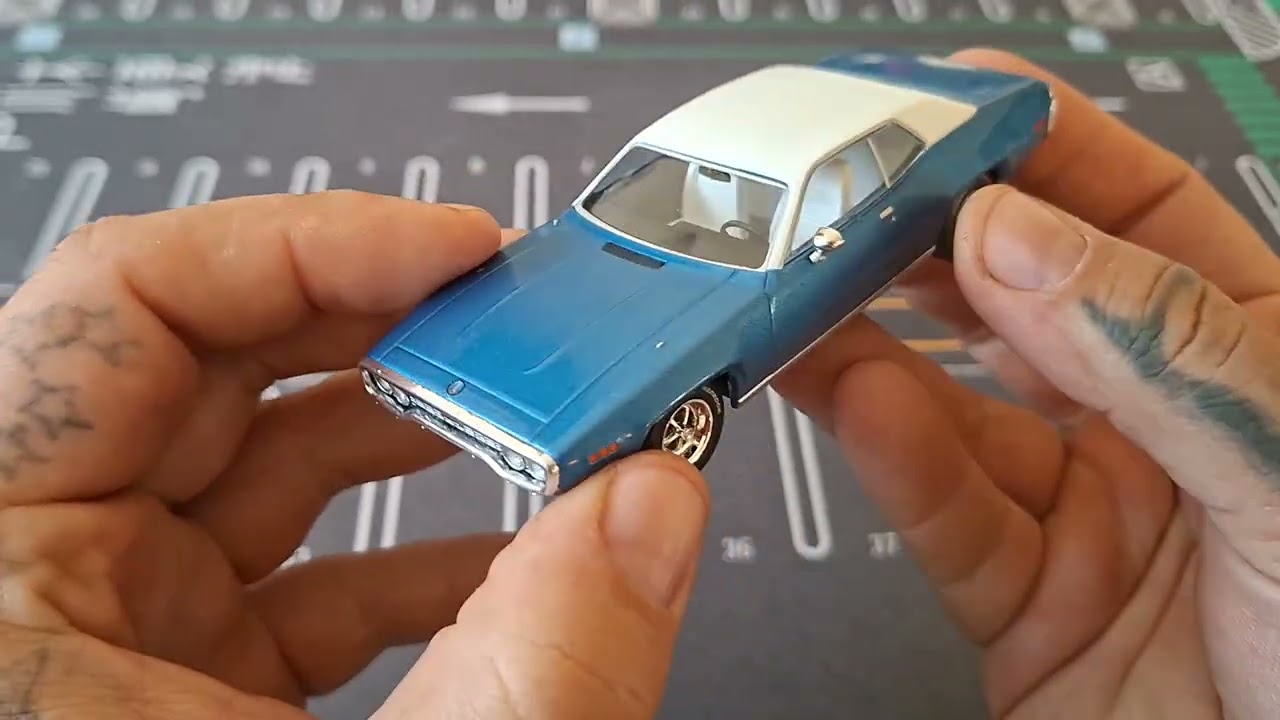 1:43 IXO 1971 Plymouth Satellite Sebring Plus