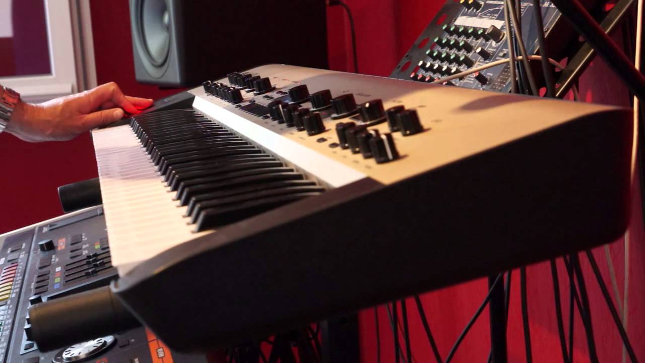 Big sounds with Korg KingKorg synthesizer