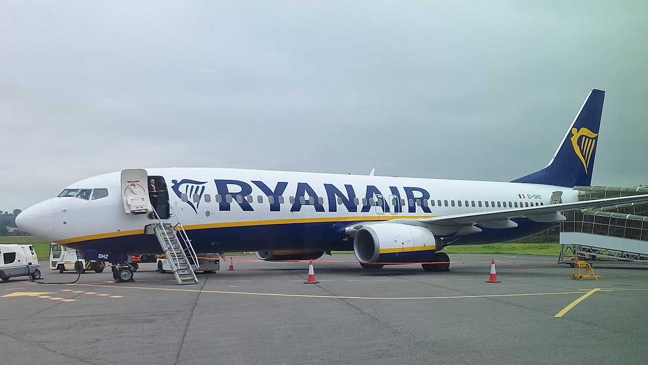 TRIP REPORT | 1st on the channel!! | Ryanair Boeing 737-800 Kerry to Dublin
