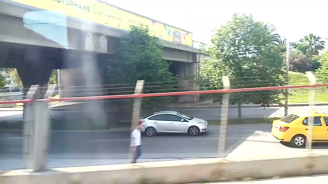 İZMİRDE METRO İLE KONAK HALKAPINAR ARASINDA SEYAHAT