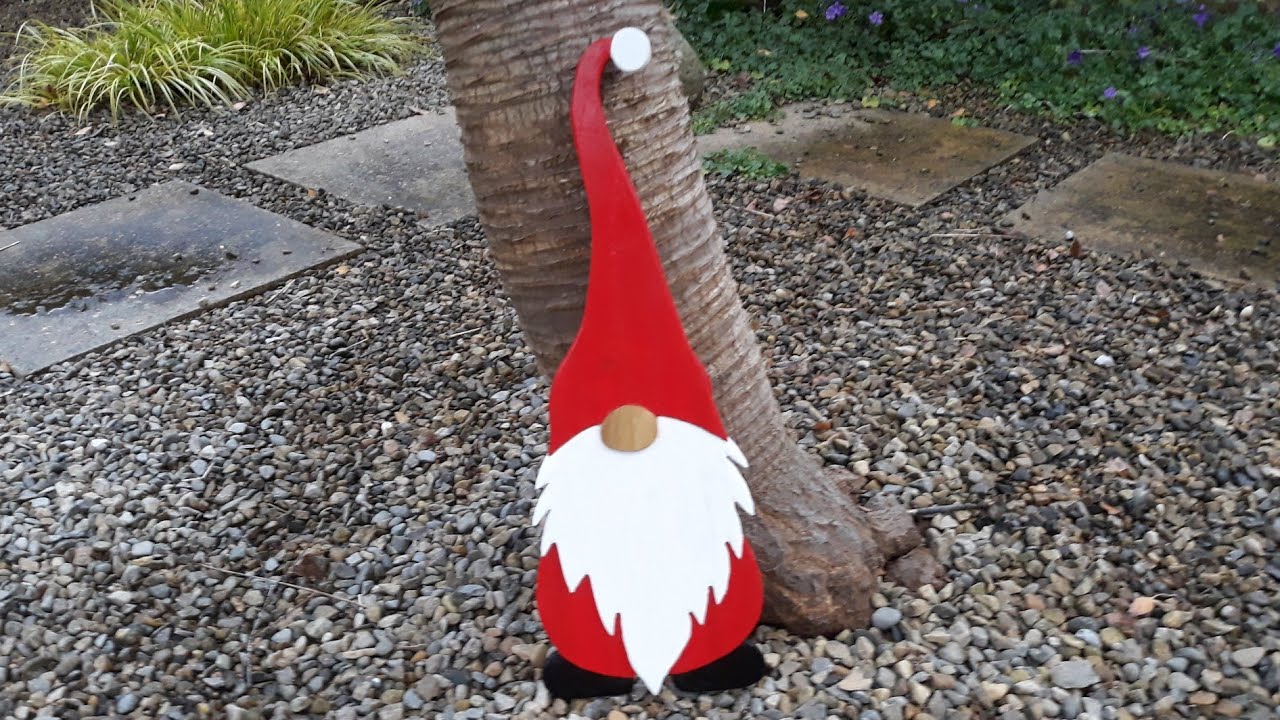 Small Gnome from fencing wood, Router project.