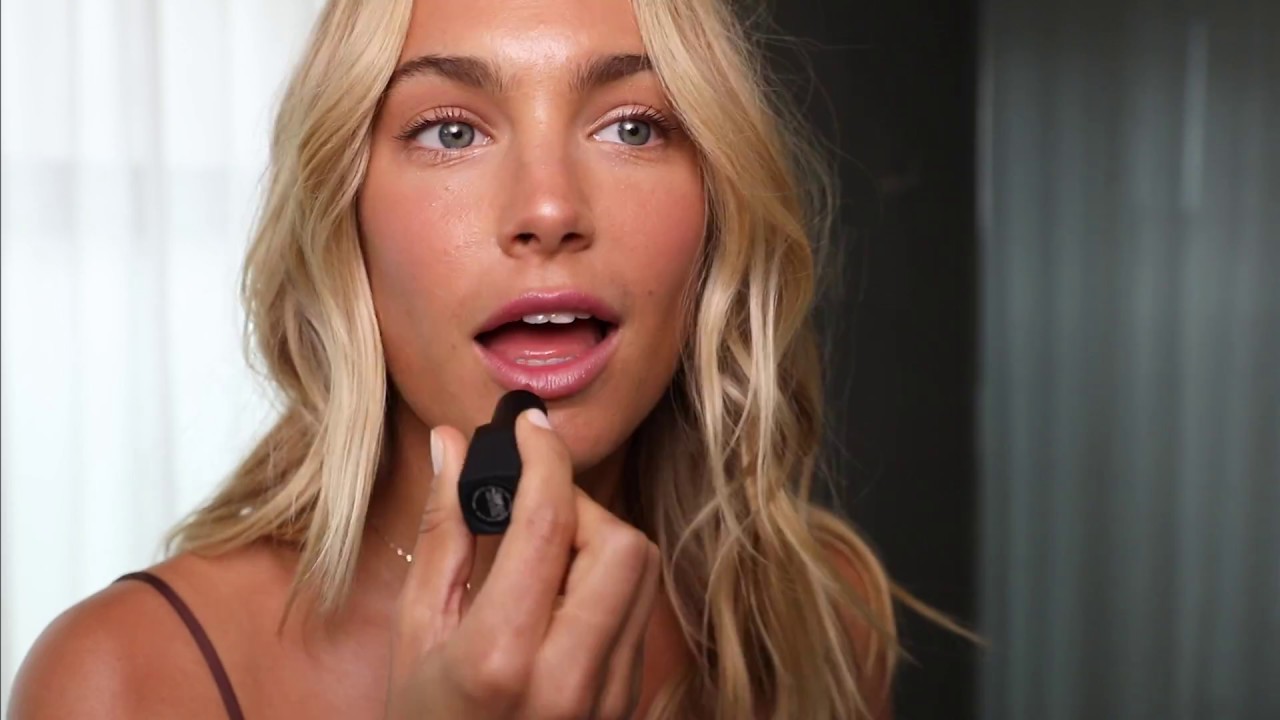 How To: Nat Darcas’ Glowy Skin Care Routine