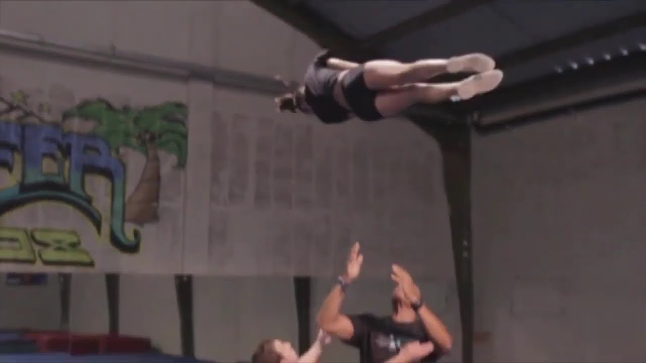 Heel Stretch Double Down: Step-by-Step Cheer Dismount Guide