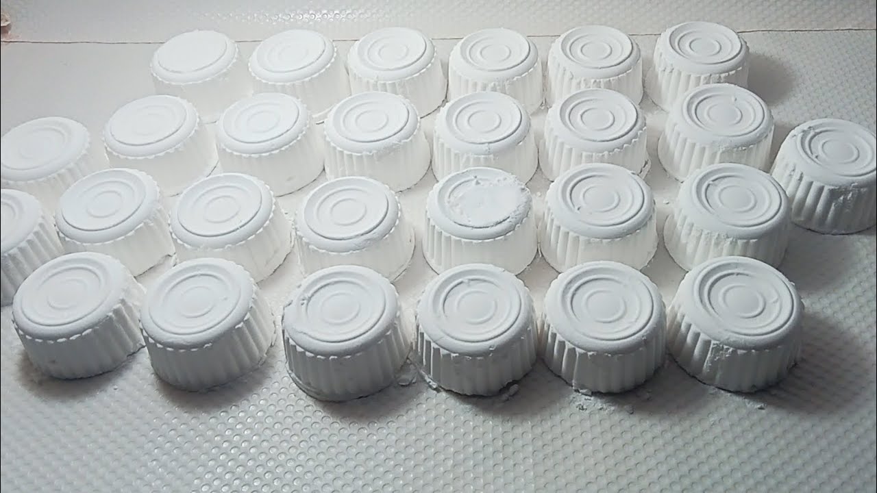 ASMR baking soda. pure white baking soda very crunchy and powdery.