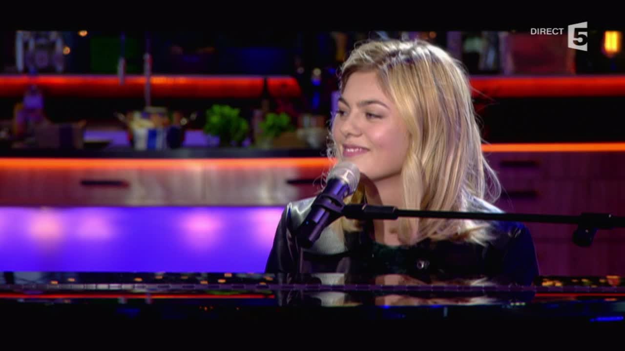 Louane Live Maman - C à vous