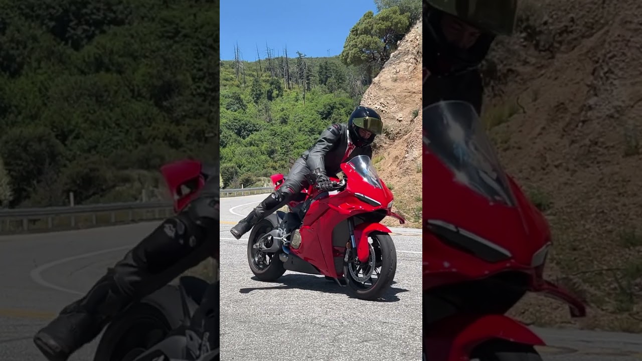 2025 DUCATI V4