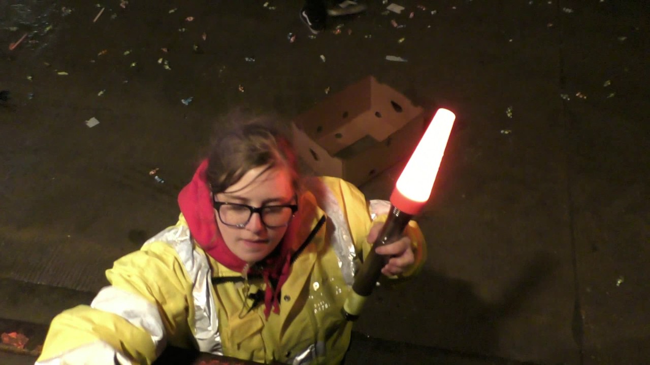 Het Schuurke en CV De Sjoemel&egrave;re op de Lichtstoet in Vlijtingen 2017