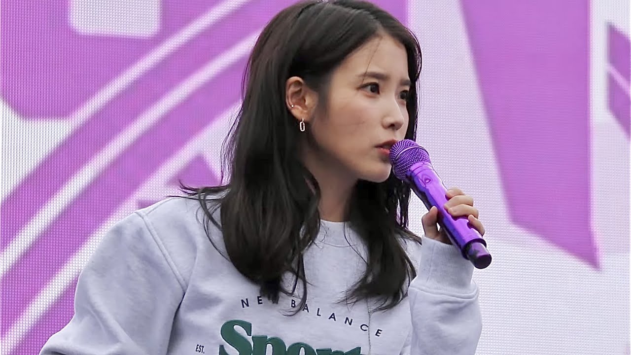 221002 참가자들 텐션에 놀란 아이유(IU) 멘트 @뉴발란스 런온 서울 우먼스
