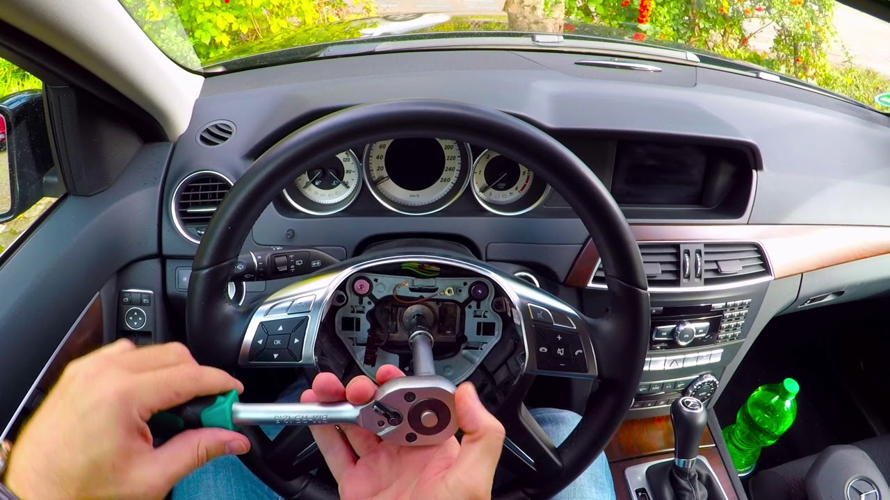 Замена руля мерседес w204