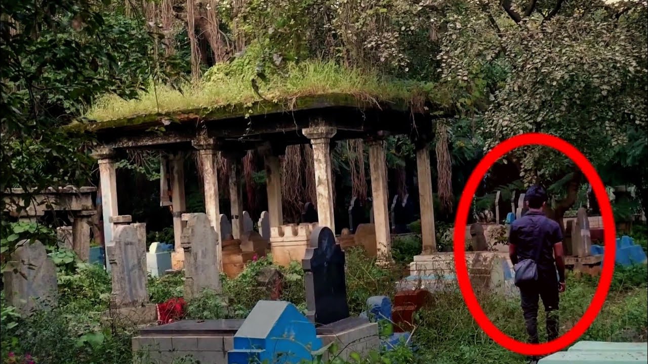 EXPLORING KALPALLI CEMETERY |GHOST HUNT| BANGALORE| SIMPLY SARATH |