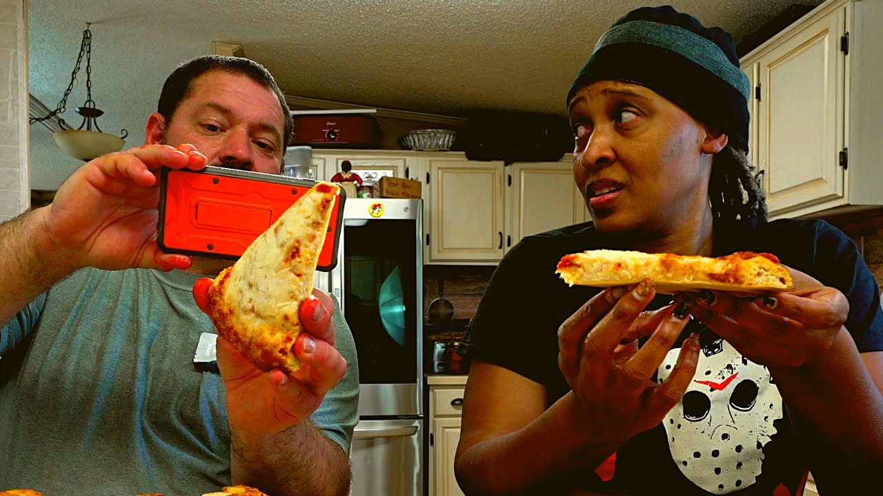 Palermo's 1/2 lb Cheese Pizza vs Sam's Choice 7 Cheese Pizza | March Madness Week1