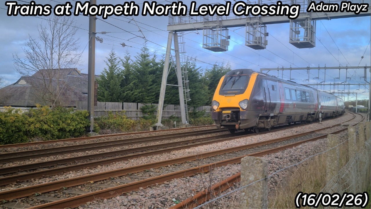 Trains at Morpeth North Level Crossing (16/02/26)