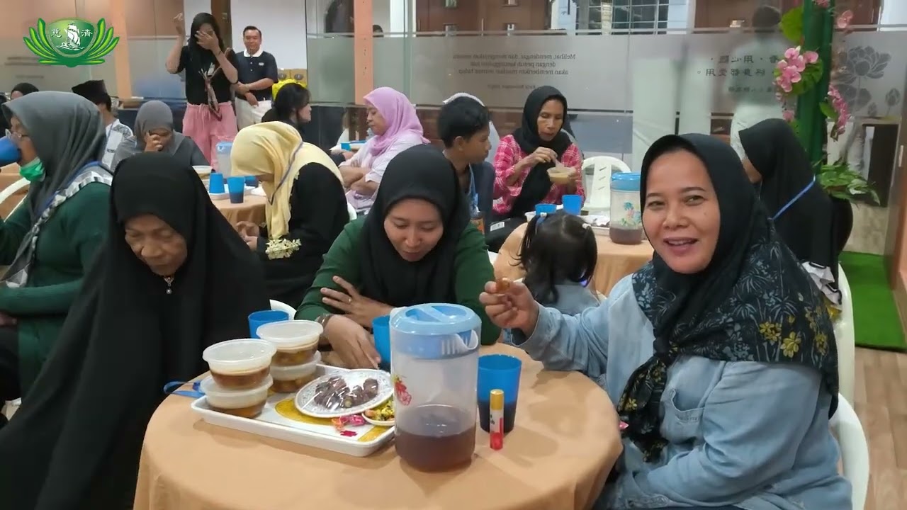Buka Puasa Bersama Anak Asuh dan Penerima Bantuan Tzu Chi HuAi Petisah | Tzu Chi Medan