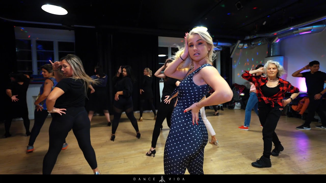 Bachata Lady Style Livia | by Dance Vida | Swedish bachata girl