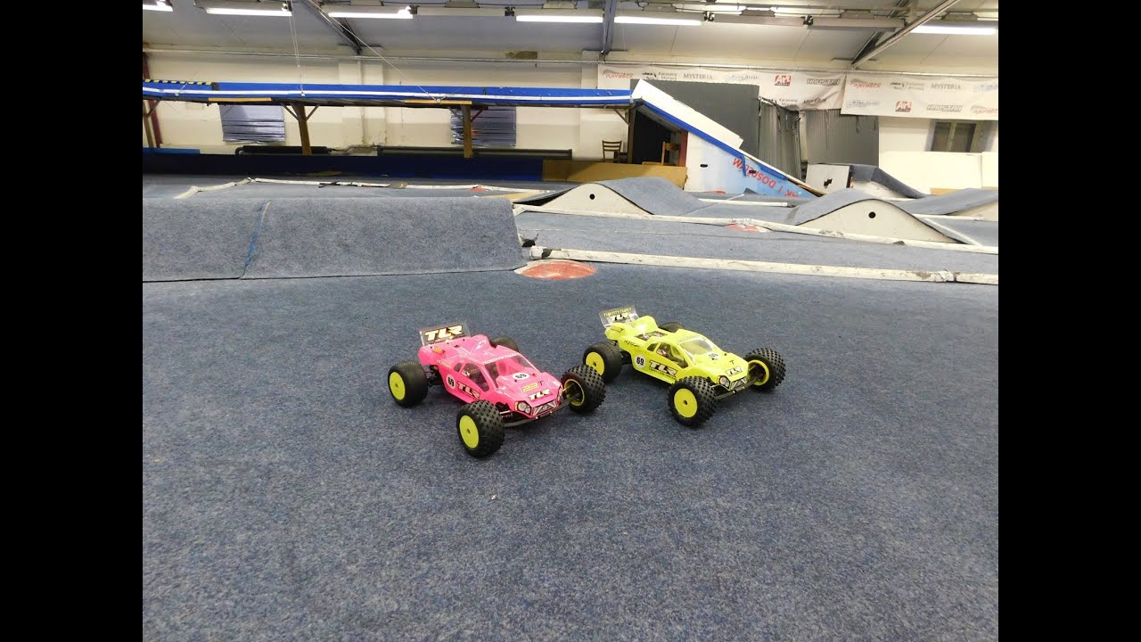 TLR 22T Rear motor 13,5 ( Kubíňo v akci )