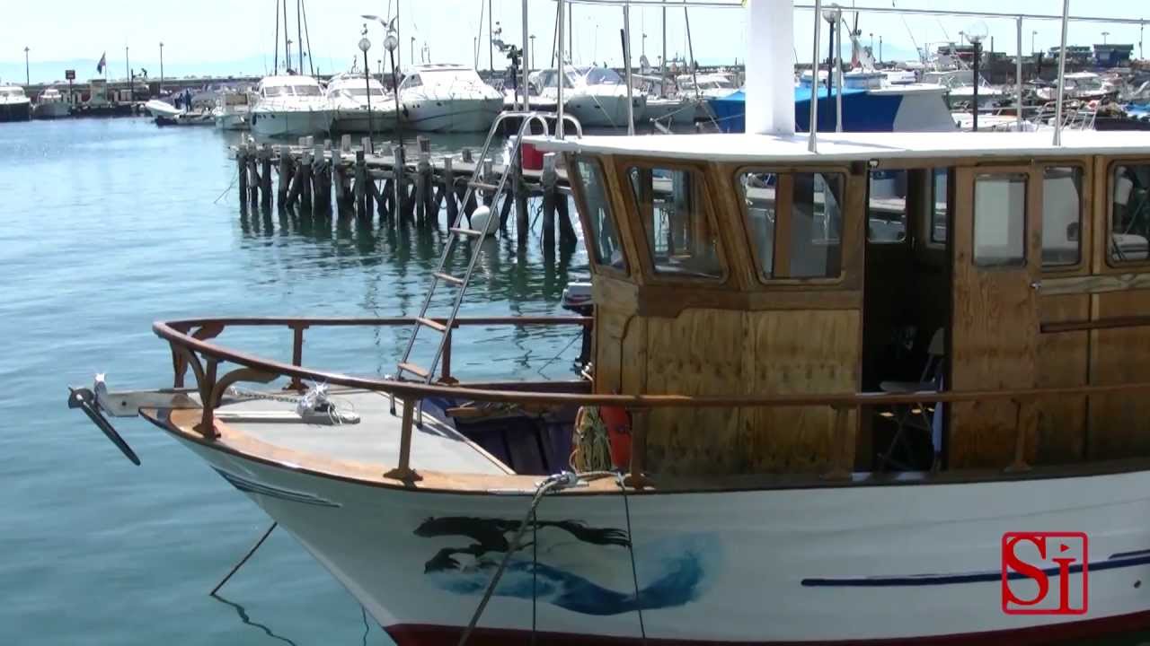 Napoli - Coppa America, per i turisti la nave confiscata alla mafia (17.04.13)