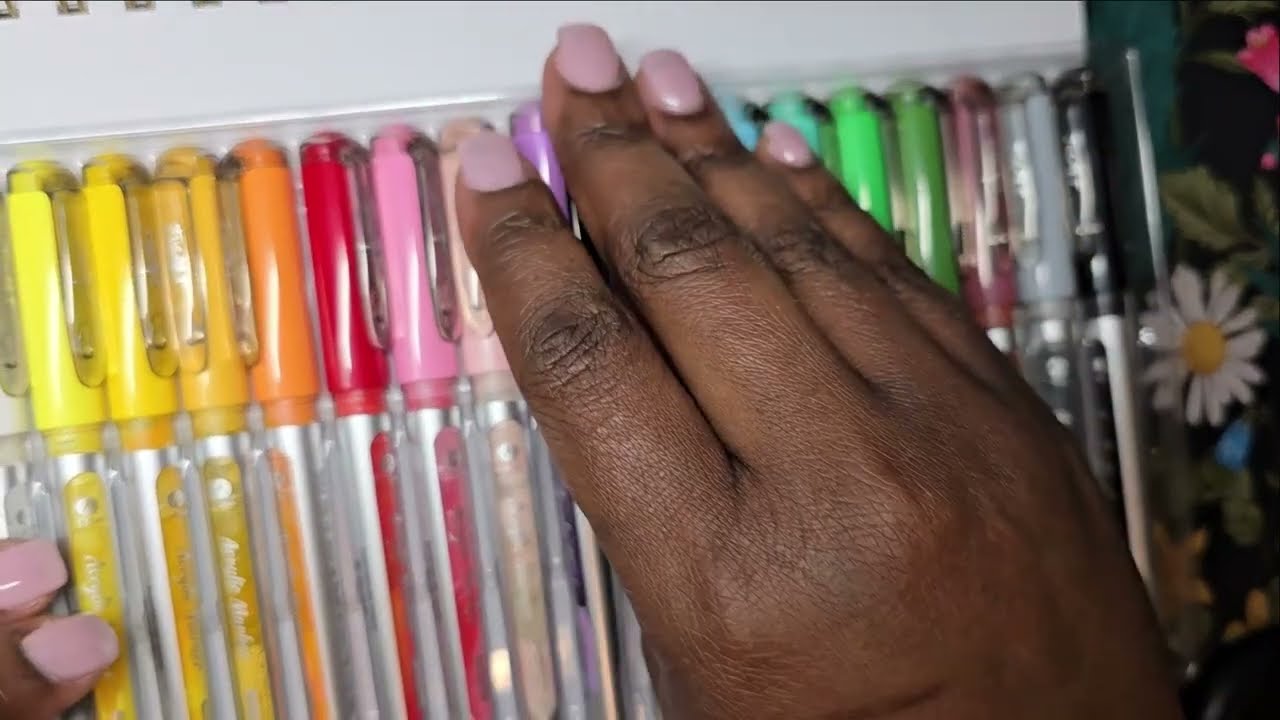 JusArt Acrylic Paint Markers Brush Tip 18 Colors
