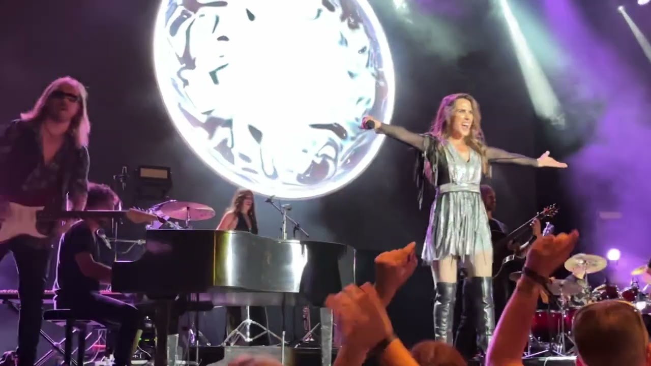 Malú | Invisible (Sitges 4/08/2023)