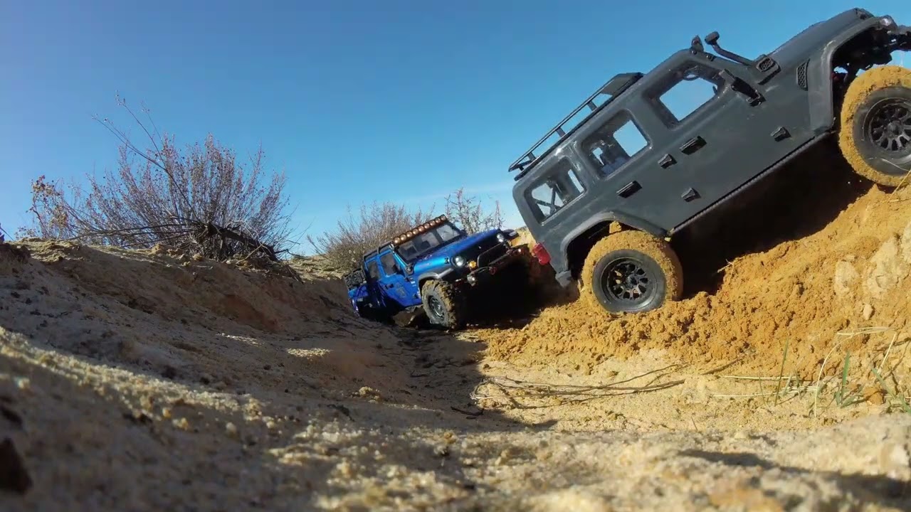 Cross rc xxl 1/6 and rlaarlo 1/7