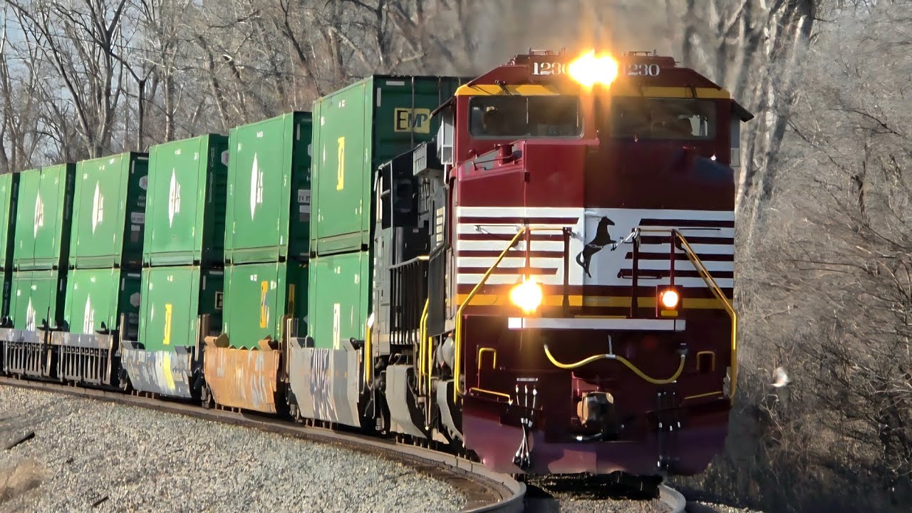 [HD] MULTI RAILROAD ACTION IN KC! NS 1230 