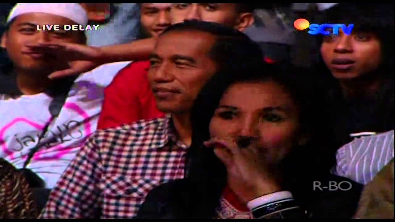 WALI BAND Feat THE VIRGIN [Aku Bukan Bang Toyib] Live At Konser Wali Dijamin Rasanya (10-06-2014)