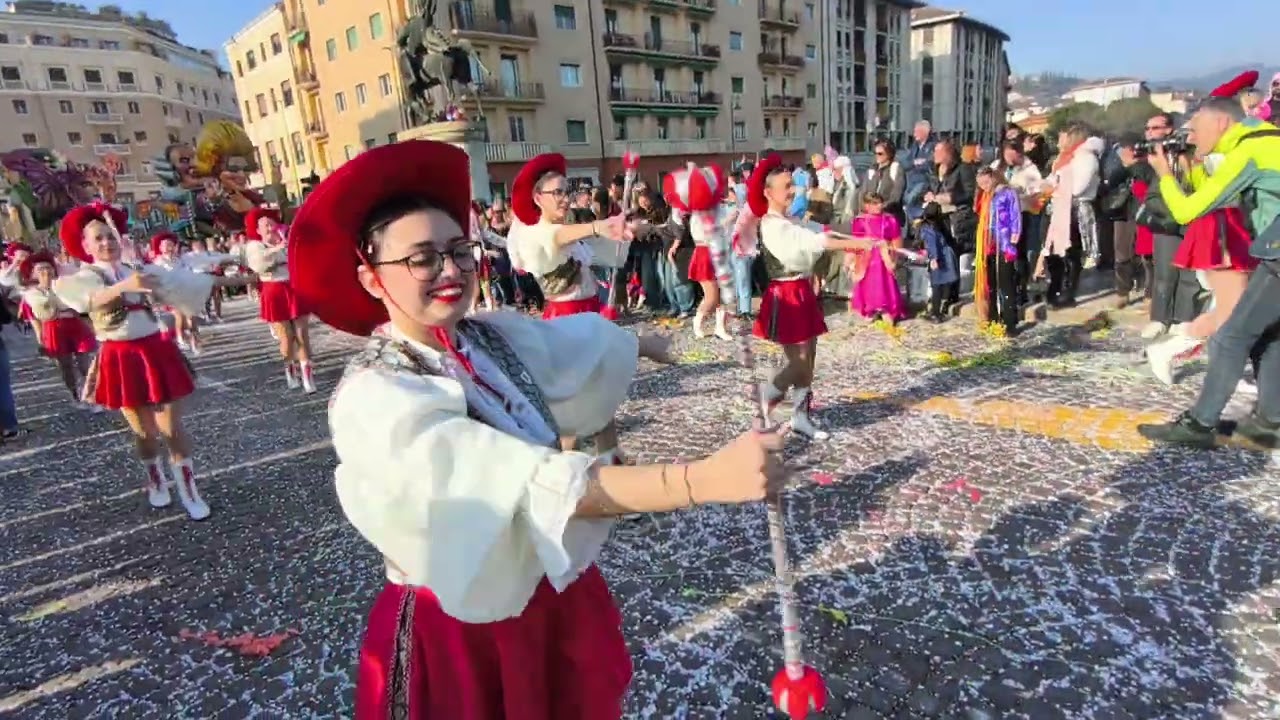 Carnevale di Verona VR 2026 parte 3 sfilata di gruppi mascherati 