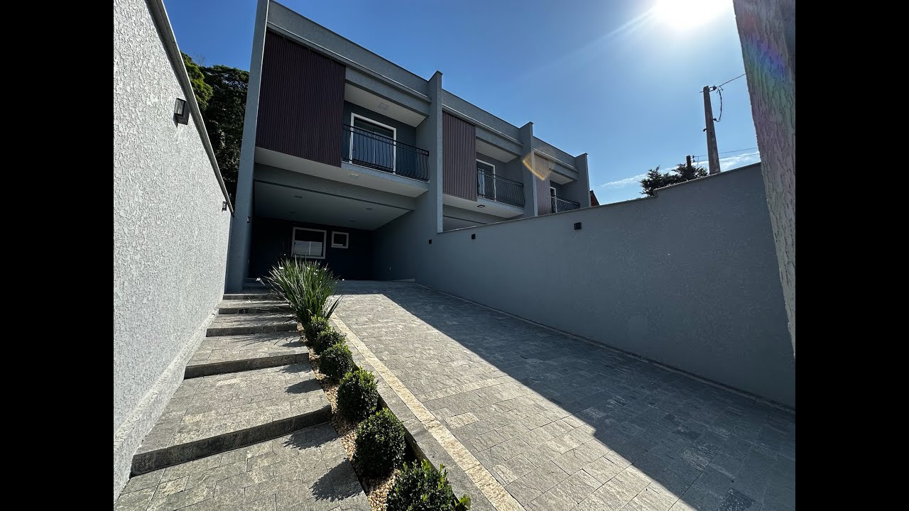 Venda - Casa com 3 quartos no São Marcos em Joinville