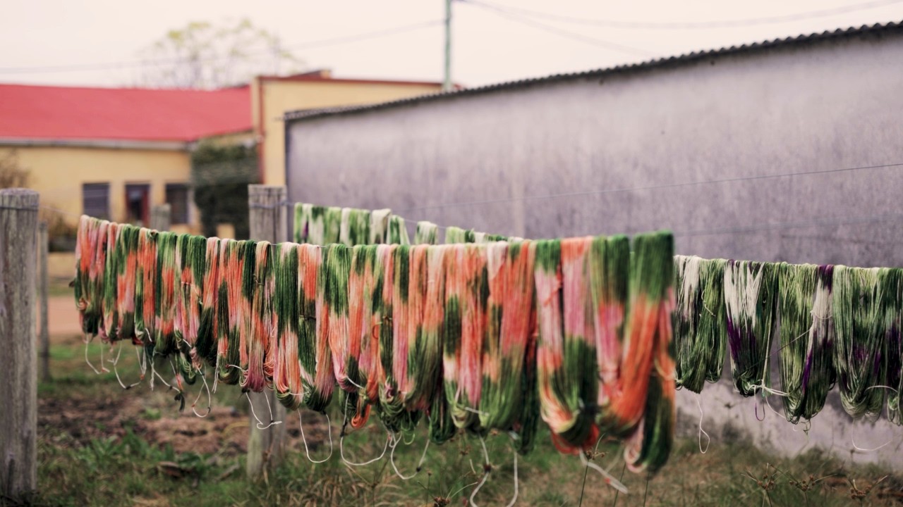 Manos Del Uruguay Yarns