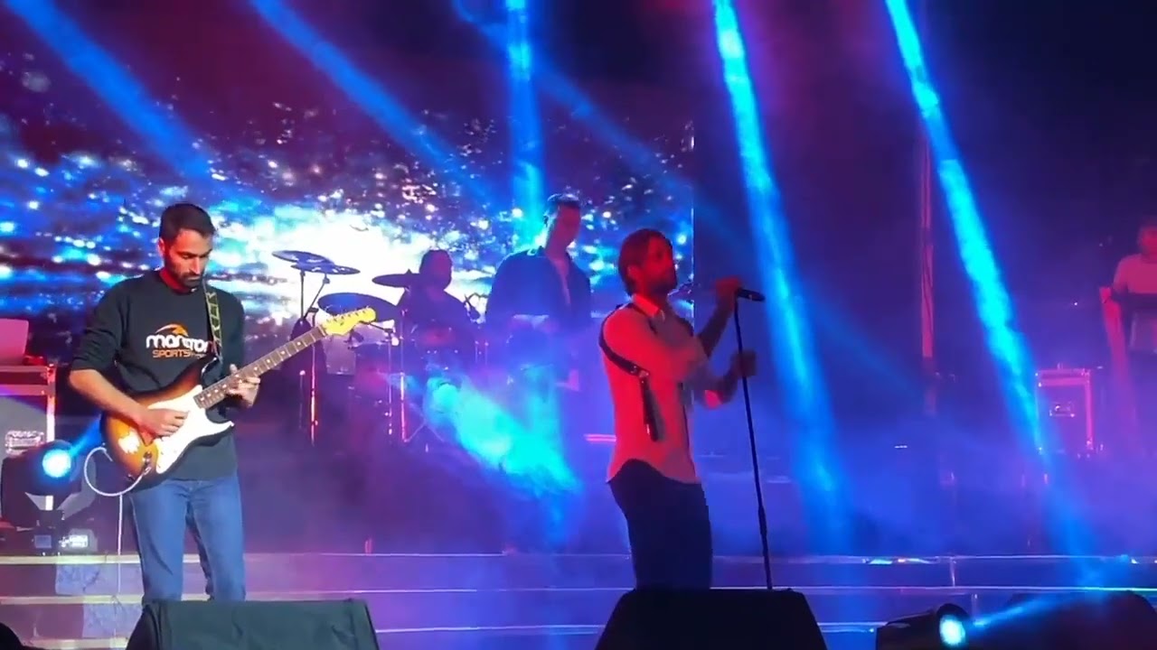 اجرای ترک دوست دارم🙂💛از آلبوم نقاشی🎨🧡