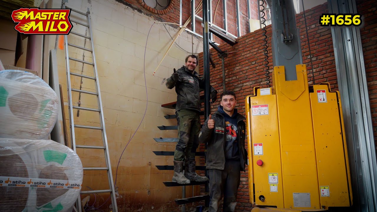 Zelf een trap monteren en meer elektra aanleggen in het nieuwe woonhuis! 