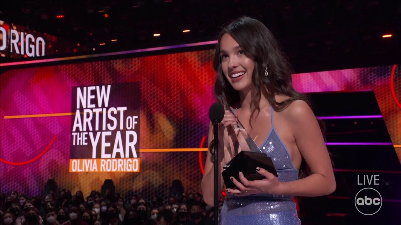 Olivia Rodrigo Accepts the 2021 American Music Award for New Artist of the Year - The American Music