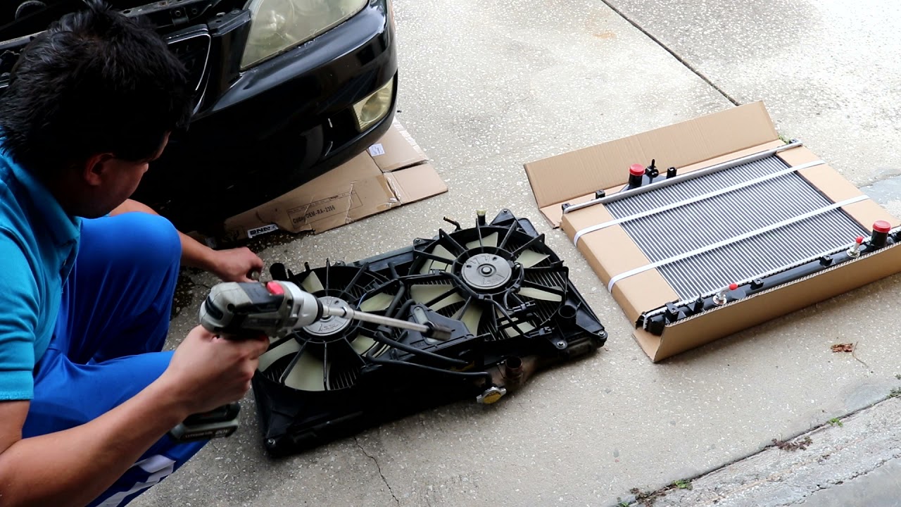 02 Lexus IS300 Replacing Radiator