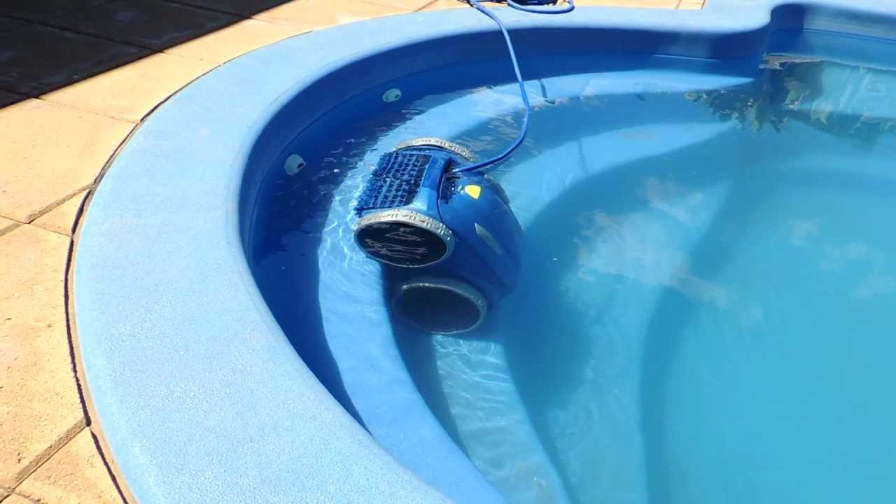 Zodiac 4WD V3 Vortex Aquabot Robotic Robot Automatic Swimming Pool Cleaner in action