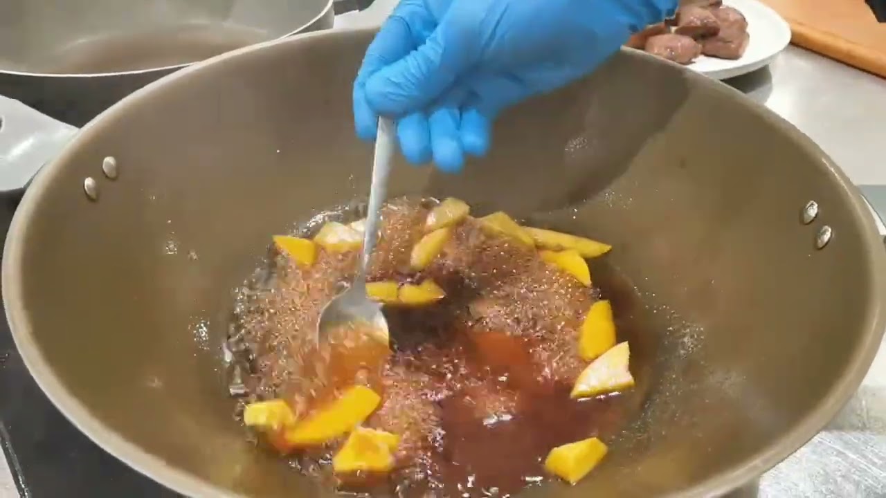 中式都有烧汁的，你要不要试试？烧汁牛肉粒，不想用日式的烧肉汁，可以试试这个，味道也不错，做甜一点更好吃#牛肉粒 #抖音美食创作人 #粤语 #正到爆 #烧汁