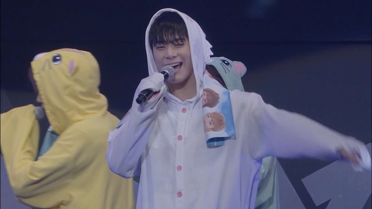 2017 아스트로 🎵장화신은 고양이 😻ASTRO - Cat's Eye