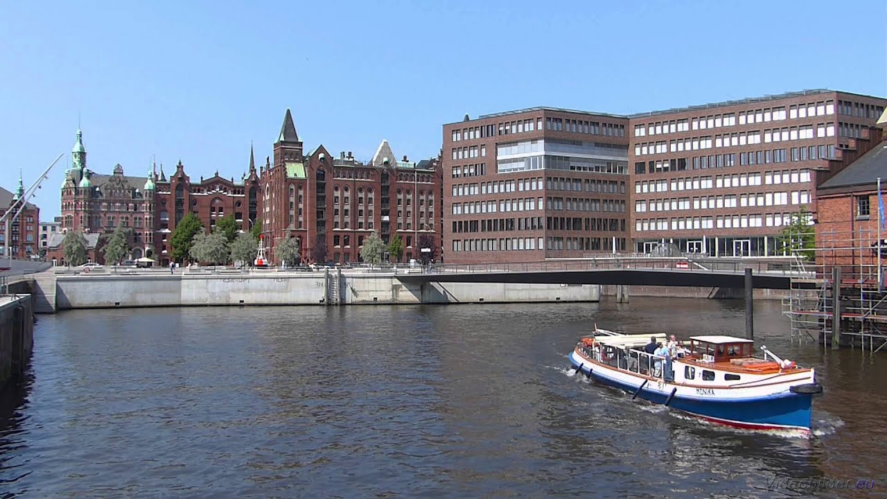 Hamburg, HafenCity, Brooktorhafen, Dar-es-Salaam-Platz - Full HD (1080p) Videobild