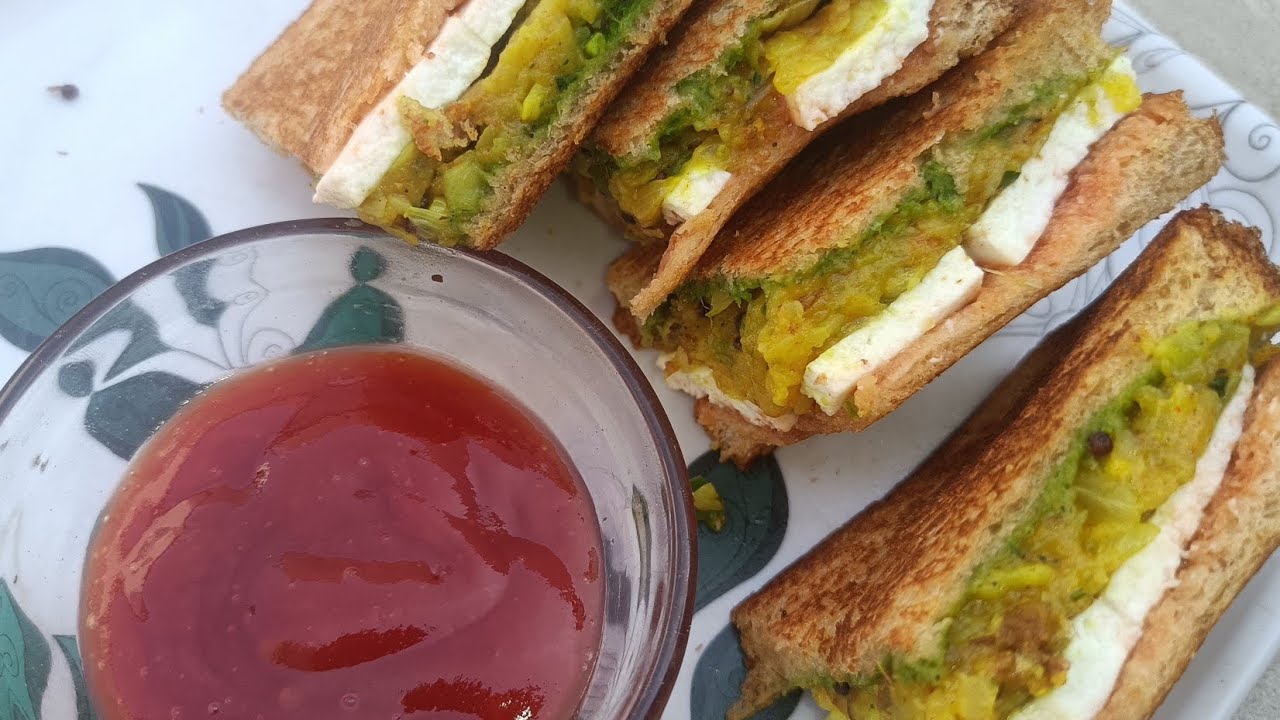 घर पर बनाए street-style aaloo paneer sandwich🥪/secret trick revealed/1 आलू की stuffing से 2 sandwich