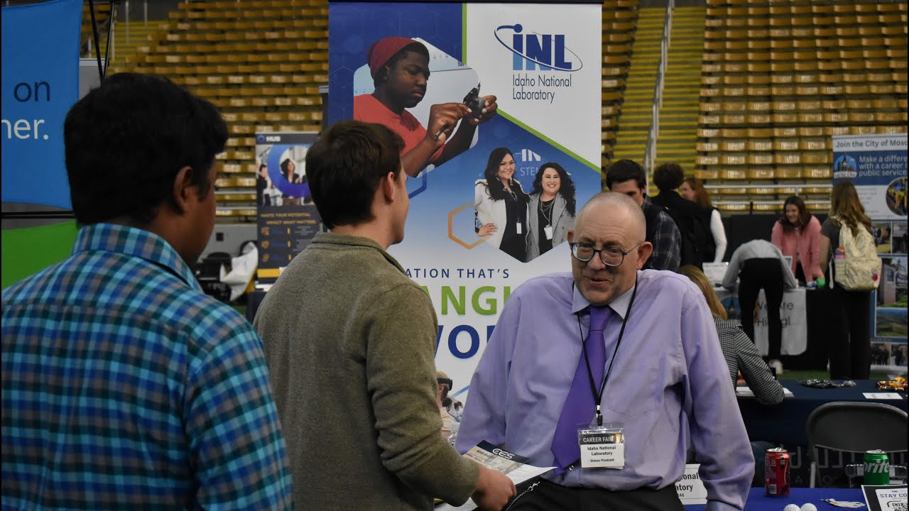 Fall career fair provides opportunities for students to break into their industries