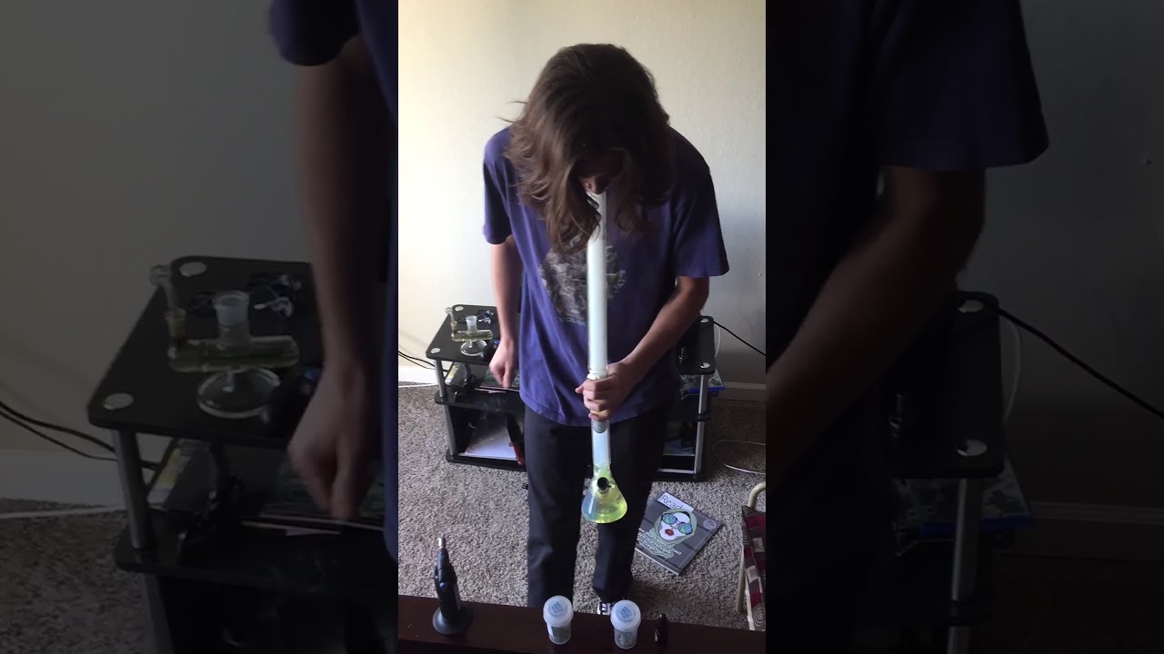 4 foot beaker Bong!