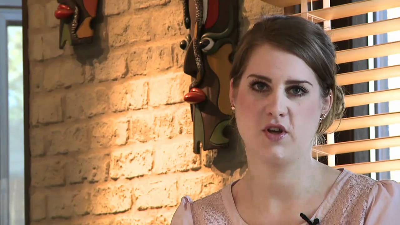 Nu är Charlotte färdig guldsmed